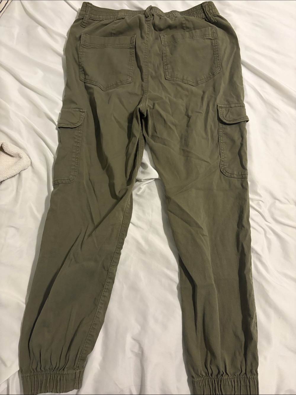 Women’s Cargo Pants Bundle - Picture 4 of 7